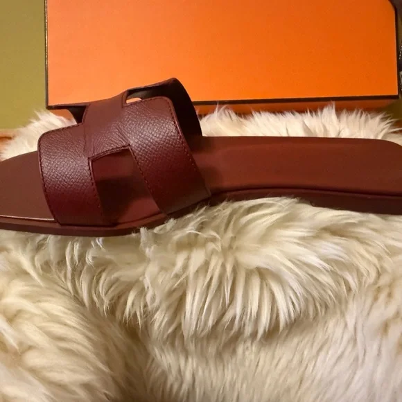 AUTHENTIC❗️Hermes Rouge H Oran Sandal - Picture 4 of 13